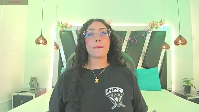 antonelllepiercee webcam