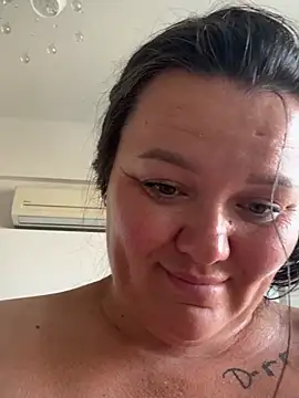 SunnyLeila2101 webcam
