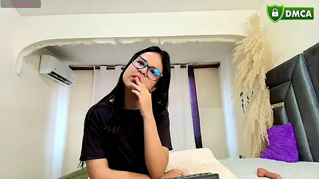 MiniLove_01 webcam