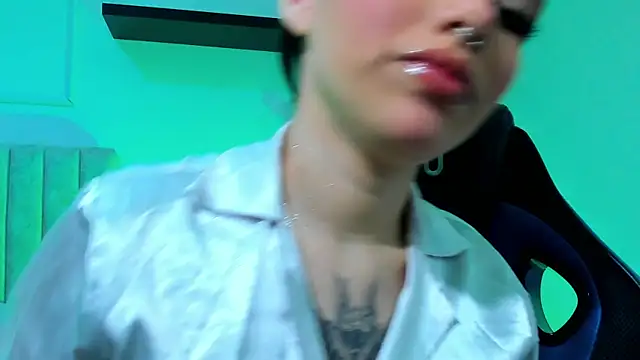 isabella_hv webcam