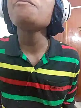 DarkPearl_20 webcam