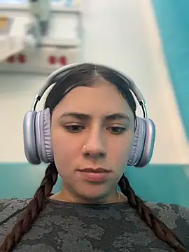 EmilyCxx webcam