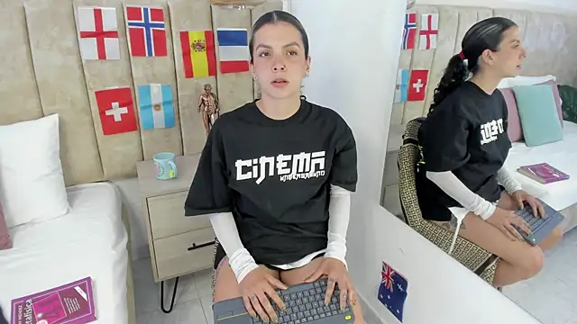 DinahCarter webcam