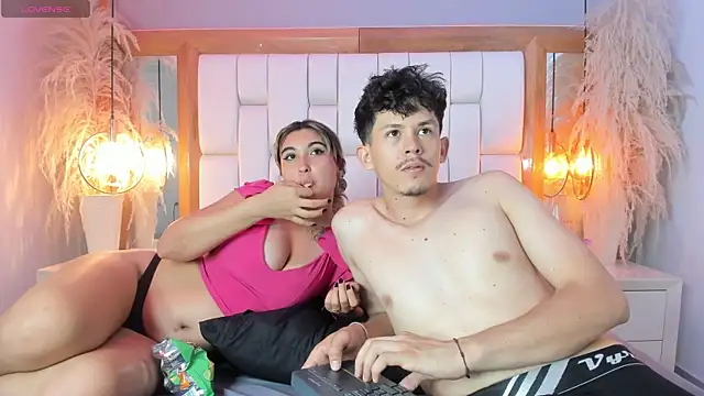 Amy_and_Alex webcam