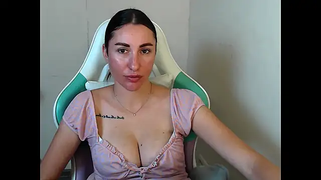 Cammil1a_horn webcam