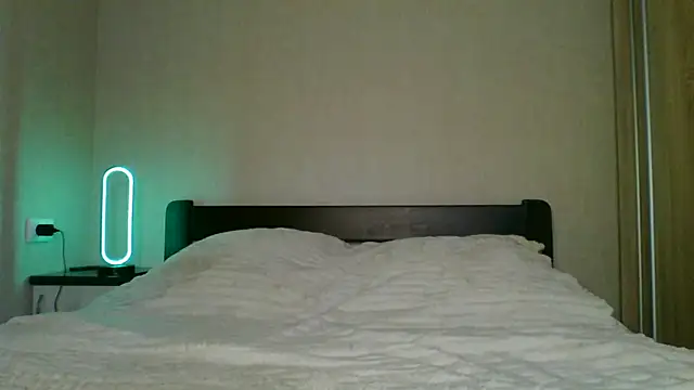 elliza_snow webcam