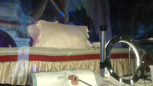 NightOrhideya webcam