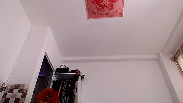 saara_johnson496 webcam