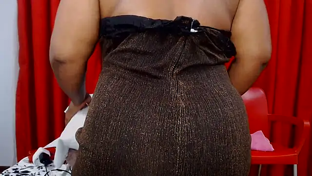 SexyBustyBoobs webcam