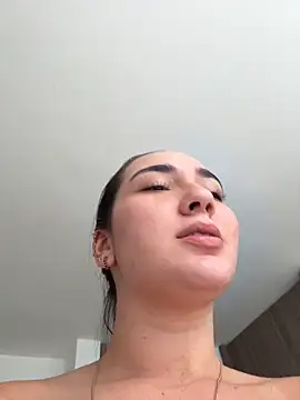 ava_blue webcam