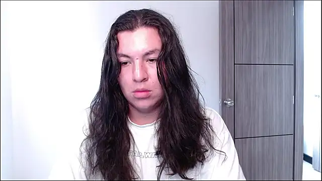 Yigolo__ webcam