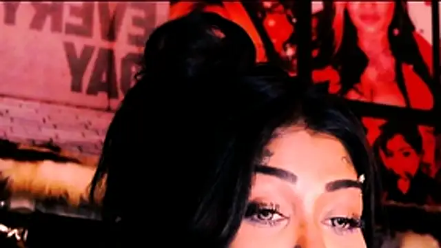 indian_dreamgirl webcam