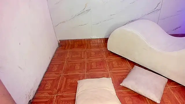 AmazingOrgasm webcam