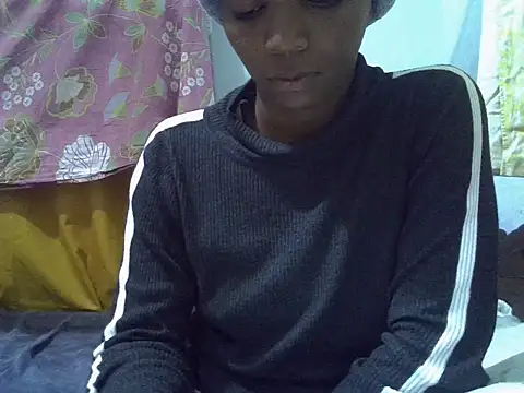 ElianeHot webcam