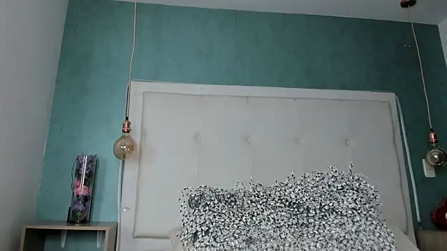 mia_gomez7 webcam