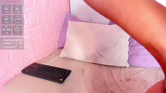 Celeste_Rox webcam