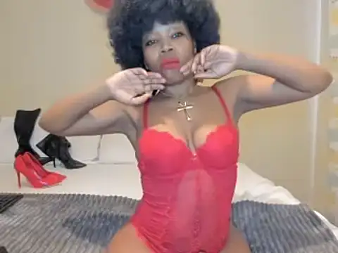 AfricanSquirtingQueen webcam