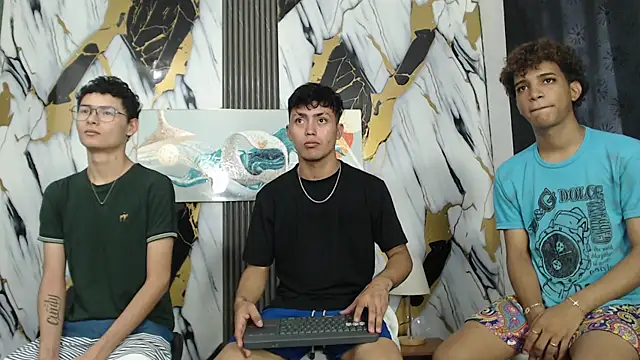 VERY_HOT_GUYS webcam
