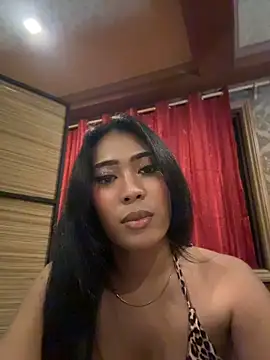 hugecock_tamira webcam