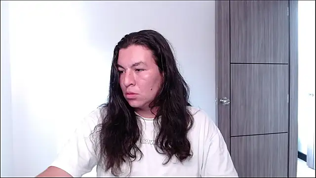 Yigolo__ webcam