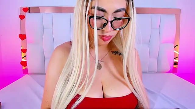 camillejuicy_ - CamilleJuicy_'s free webcam - UK Sex Cams