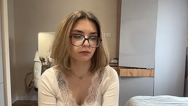 annavelvetfire - AnnaVelvetFire's free webcam - UK Sex Cams