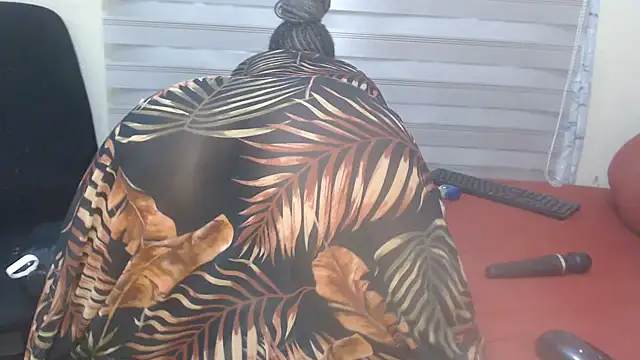 Foxybrownxx1 webcam