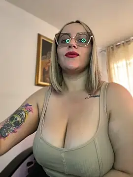 CurvyLust_x webcam