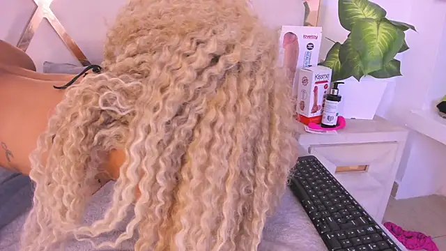 angelkyraasm webcam