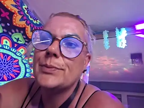 kingacookies - KingaCookies's free webcam - UK Sex Cams