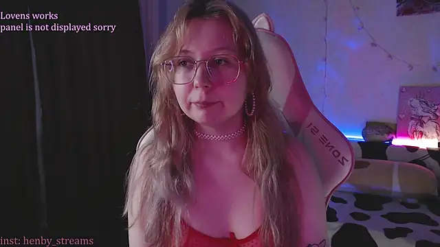 henby_streamss webcam