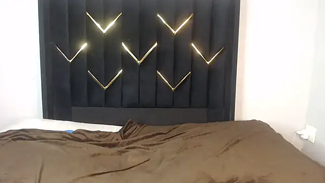 EbonyPoisonCunt webcam