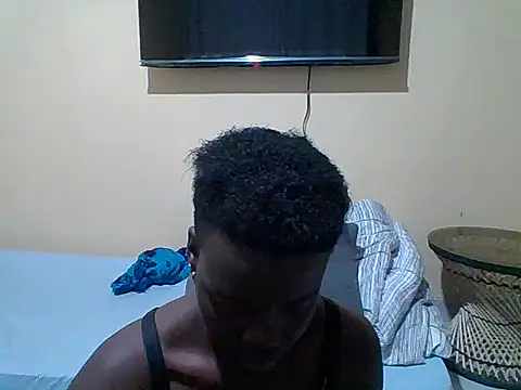 Pretty-Leaa webcam