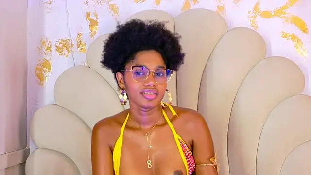 AVELINE_NOIR_CR webcam