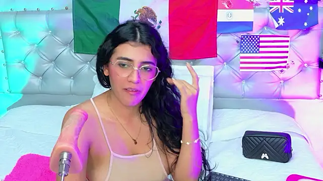 Scarlett__Moon live cam on StripChat