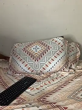 ThickPearlx23 webcam