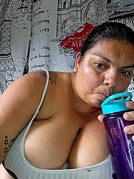 Juli_Powl webcam