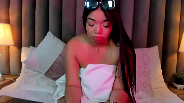 LilyFoox webcam