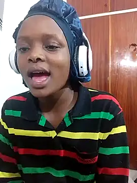 DarkPearl_20 webcam