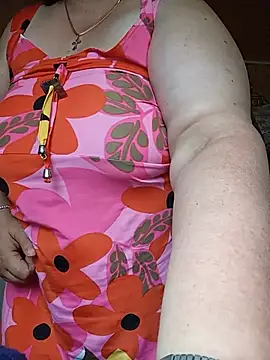 lisichkaoksana - LisichkaOksana's free webcam - UK Sex Cams