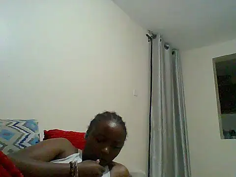 Creamybunnny webcam