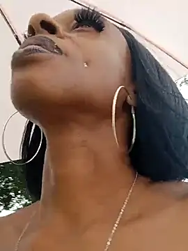 Jasmine_FullsShine webcam