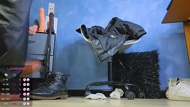 TomLover_12 webcam