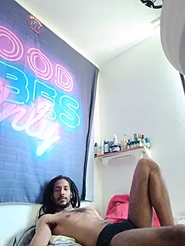 Mikaaa97 webcam