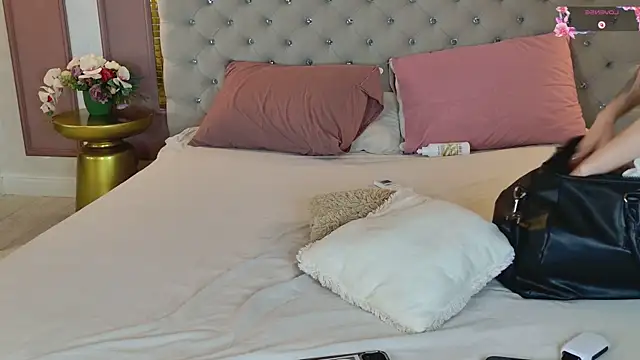 KiraProsper webcam