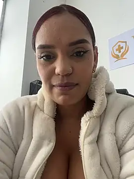 Sara-77 Live Web Cam Show