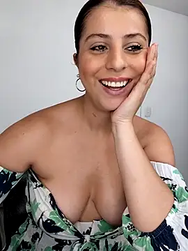 Nahiajhonson_ webcam