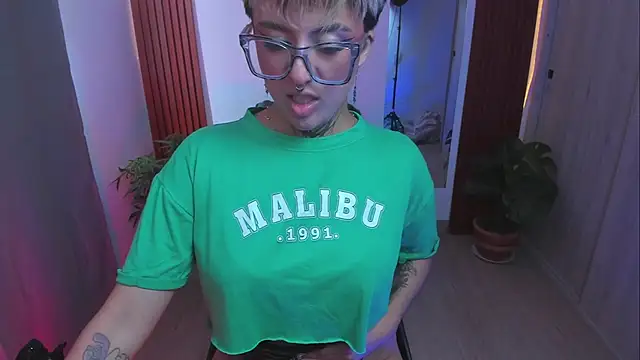 Rebeka-baker webcam