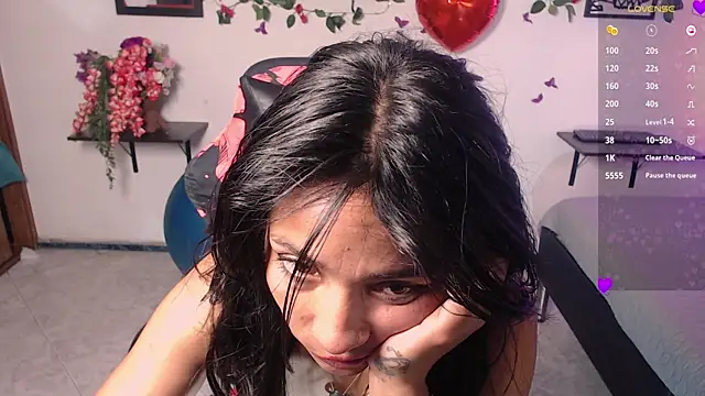 Dakota_ro live cam on StripChat