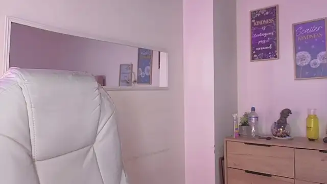 bluee_hazell webcam